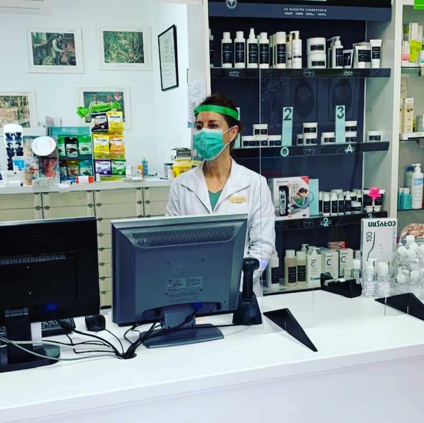 Mascarillas contra el coronavirus para las 650 personas que trabajan en las farmacias de La Rioja 2