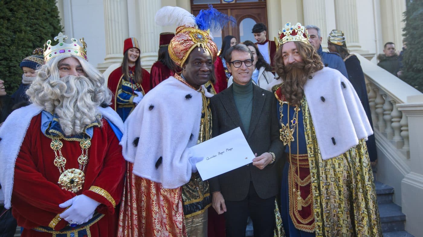 Capellán subraya el papel de La Rioja en el origen y el futuro del español durante la recepción a los Reyes Magos 2