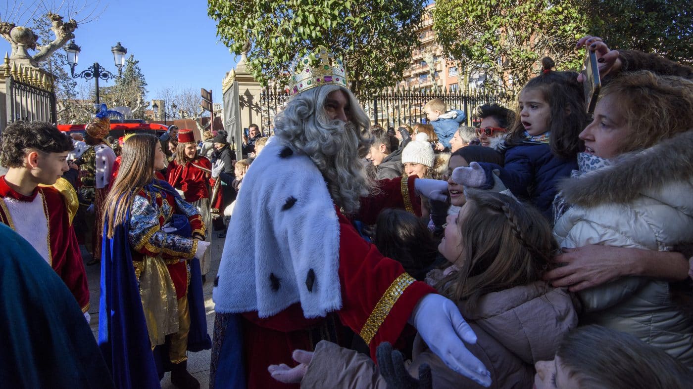 Capellán subraya el papel de La Rioja en el origen y el futuro del español durante la recepción a los Reyes Magos 4