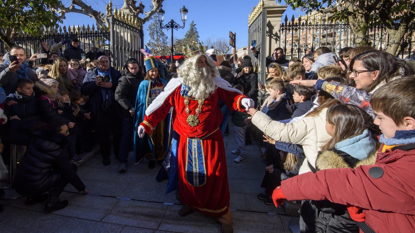 Capellán subraya el papel de La Rioja en el origen y el futuro del español durante la recepción a los Reyes Magos 3