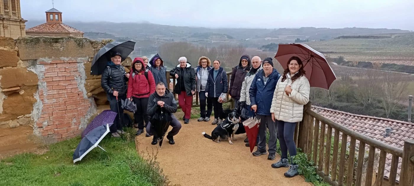 El frío y la lluvia no frenan una nueva cita de los Paseos Saludables de Haro 2