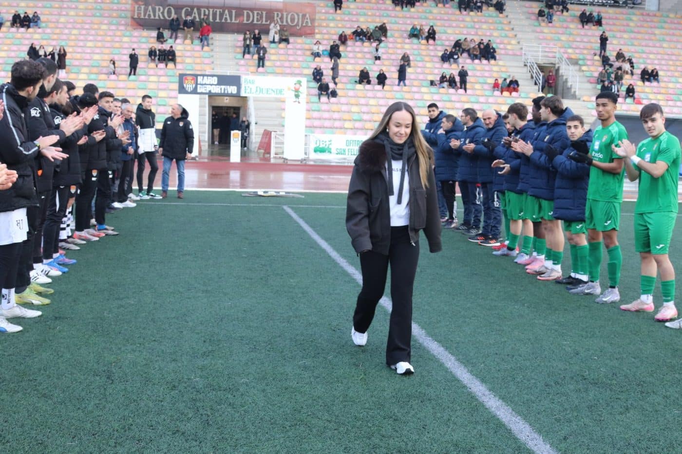 El Haro cae ante el Vianés en el homenaje de la afición blanquinegra a Miranda Dorado 3
