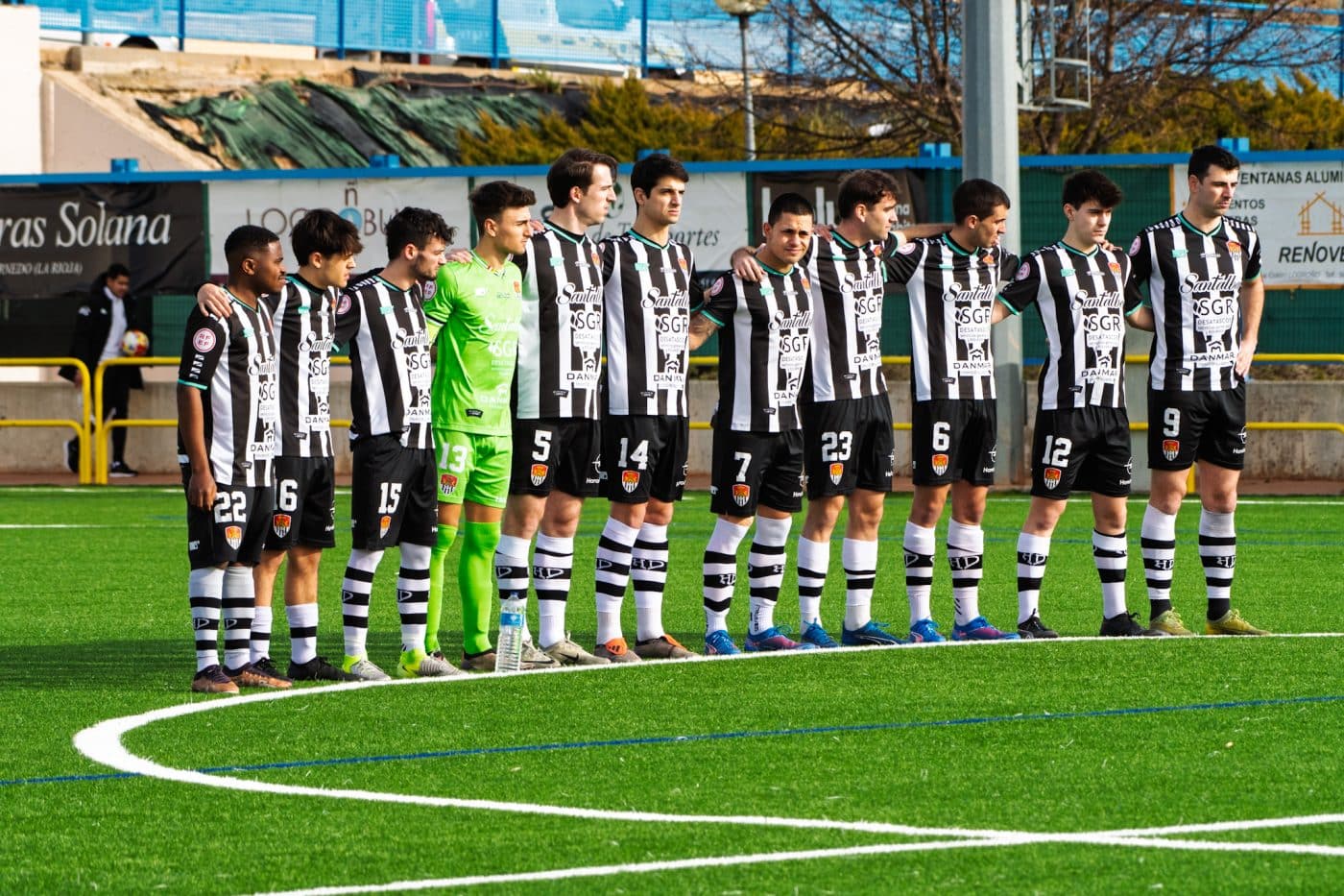 El Haro suma una nueva derrota ante el Comillas y se asoma al peligro 7