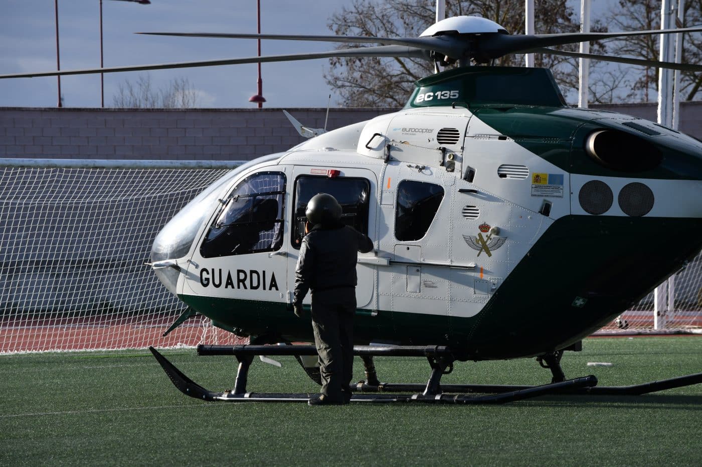 FOTOS: Los Reyes Magos llegan a Haro en un helicóptero de la Guardia Civil 9