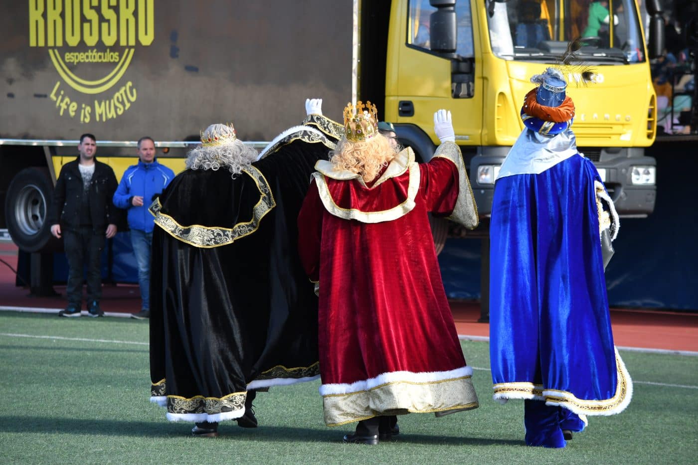 FOTOS: Los Reyes Magos llegan a Haro en un helicóptero de la Guardia Civil 50