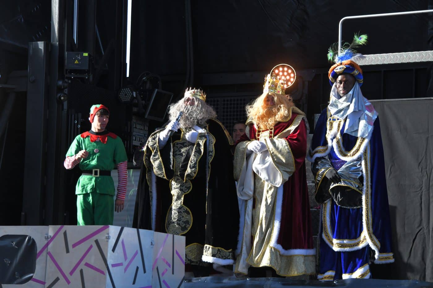 FOTOS: Los Reyes Magos llegan a Haro en un helicóptero de la Guardia Civil 16