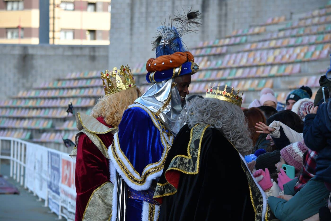 FOTOS: Los Reyes Magos llegan a Haro en un helicóptero de la Guardia Civil 22