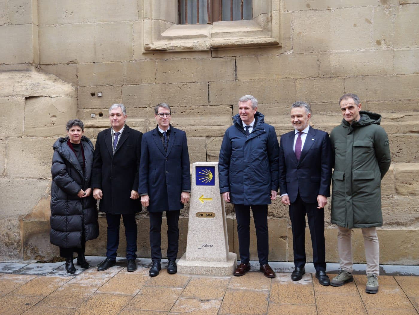 La Rioja y Galicia refuerzan su vínculo en torno al Camino de Santiago con la inauguración de un nuevo monolito en Logroño 3