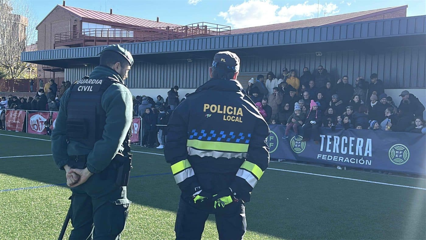VÍDEO: La misión de la Guardia Civil para escoltar a los Reyes Magos en su aterrizaje en Haro, Santo Domingo y Lardero 6
