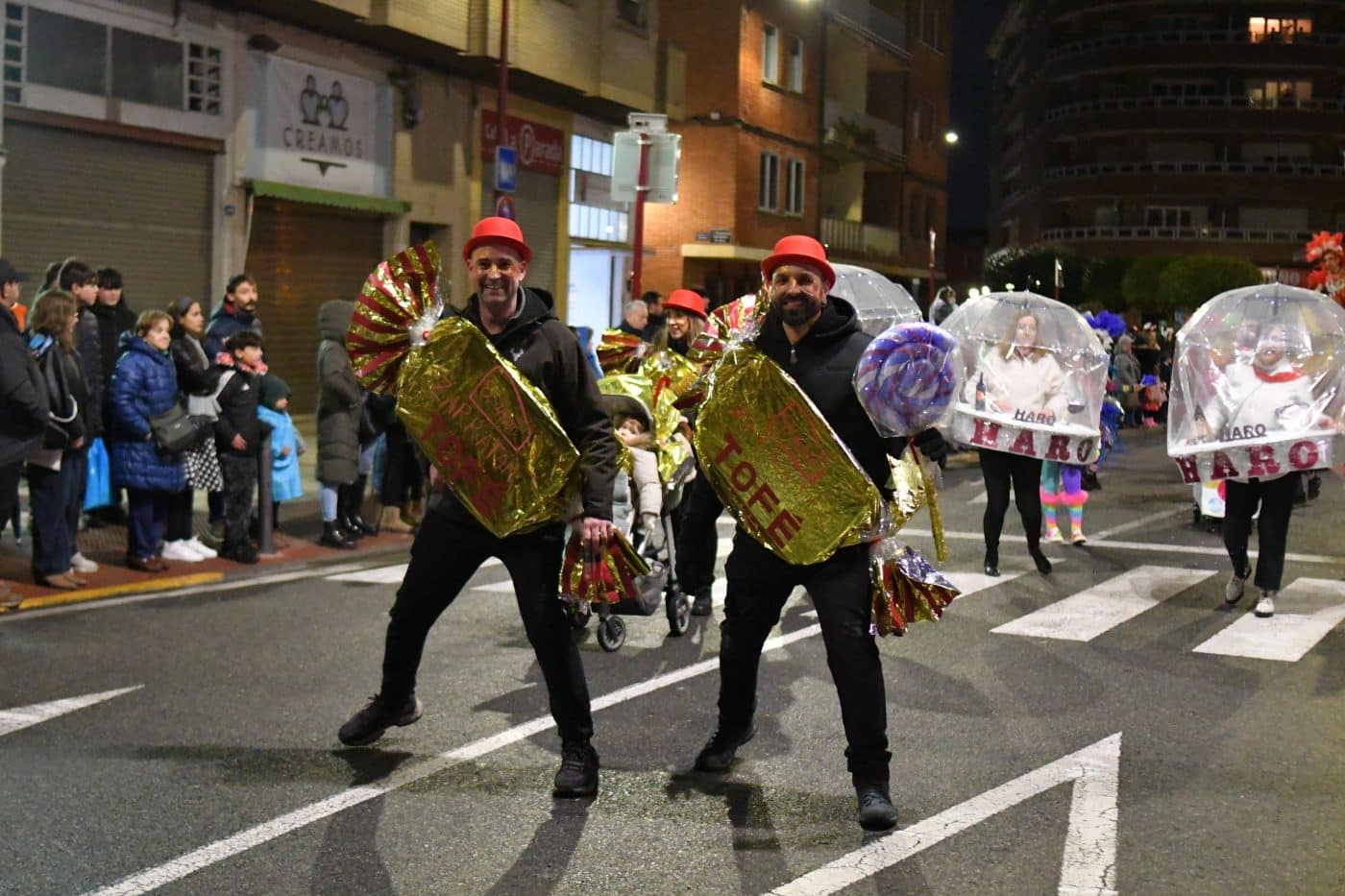 FOTOS: El carnaval de Haro resiste al frío y la lluvia 49 FOTOS: El carnaval de Haro resiste al frío y la lluvia 49