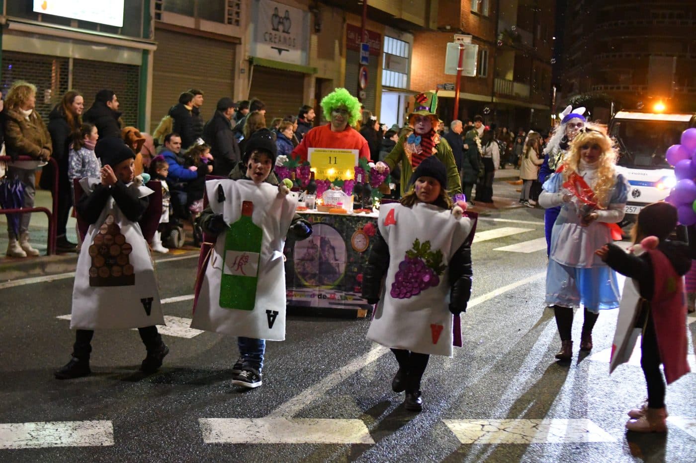 FOTOS: El carnaval de Haro resiste al frío y la lluvia 55 FOTOS: El carnaval de Haro resiste al frío y la lluvia 55
