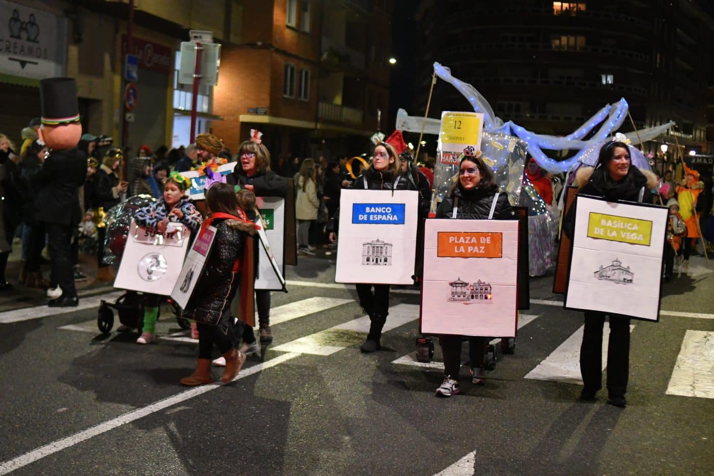 FOTOS: El carnaval de Haro resiste al frío y la lluvia 56 FOTOS: El carnaval de Haro resiste al frío y la lluvia 56