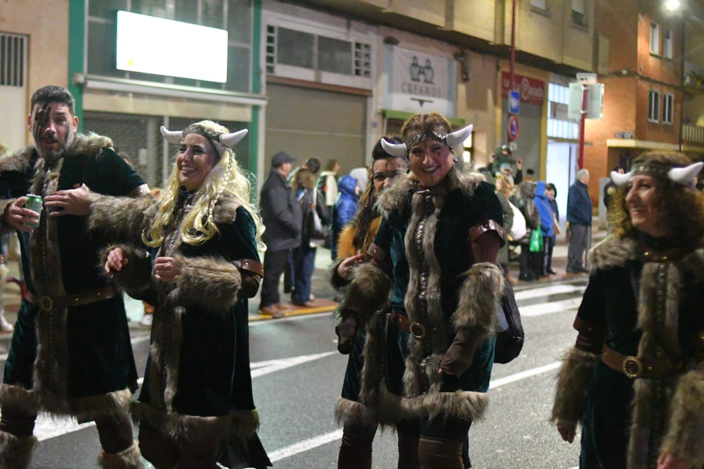 FOTOS: El carnaval de Haro resiste al frío y la lluvia 46 FOTOS: El carnaval de Haro resiste al frío y la lluvia 46