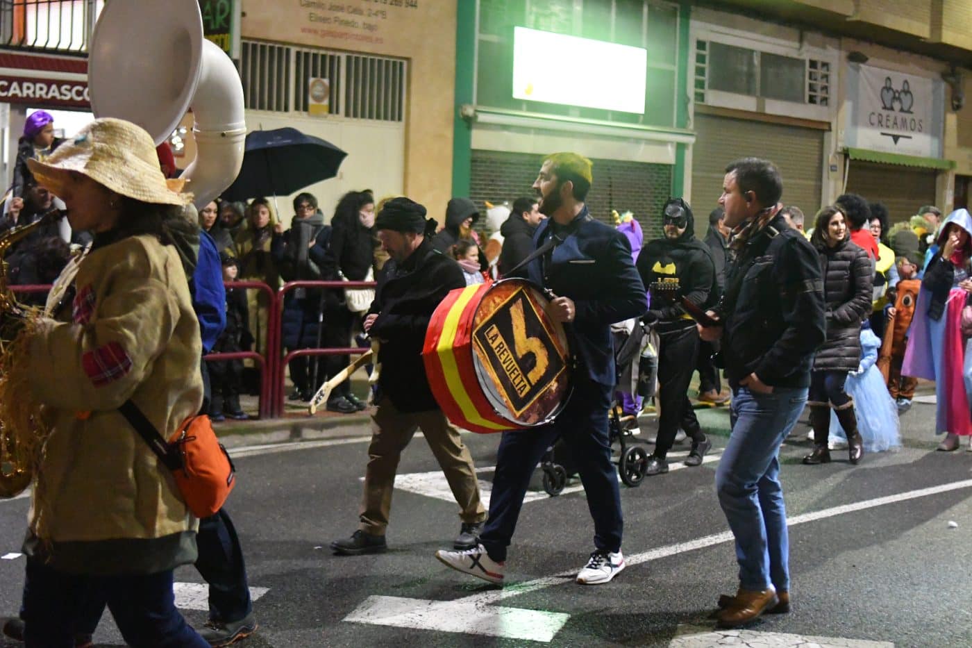 FOTOS: El carnaval de Haro resiste al frío y la lluvia 23 FOTOS: El carnaval de Haro resiste al frío y la lluvia 23