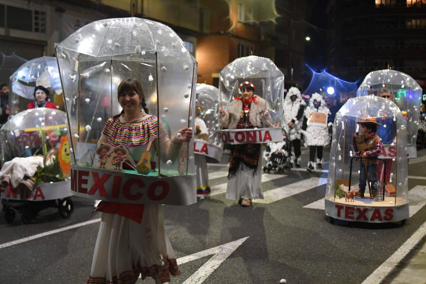 FOTOS: El carnaval de Haro resiste al frío y la lluvia 22 FOTOS: El carnaval de Haro resiste al frío y la lluvia 22