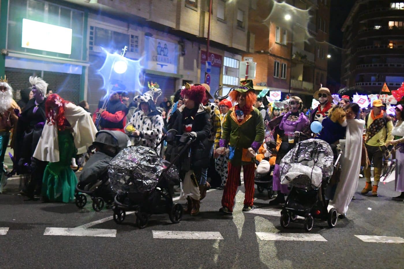 FOTOS: El carnaval de Haro resiste al frío y la lluvia 11 FOTOS: El carnaval de Haro resiste al frío y la lluvia 11