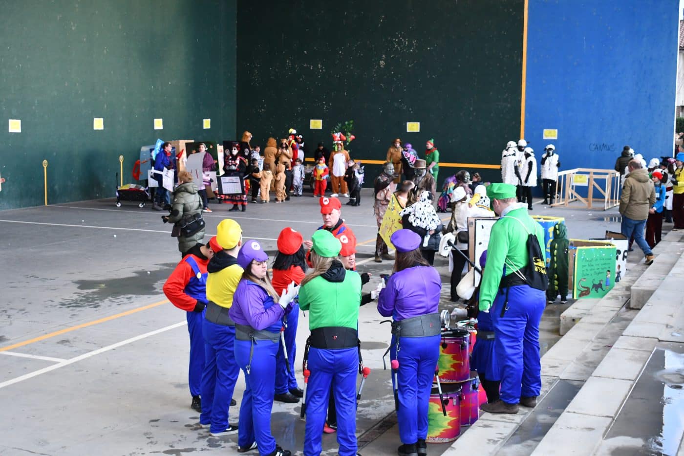 FOTOS: El carnaval de Haro resiste al frío y la lluvia 53 FOTOS: El carnaval de Haro resiste al frío y la lluvia 53