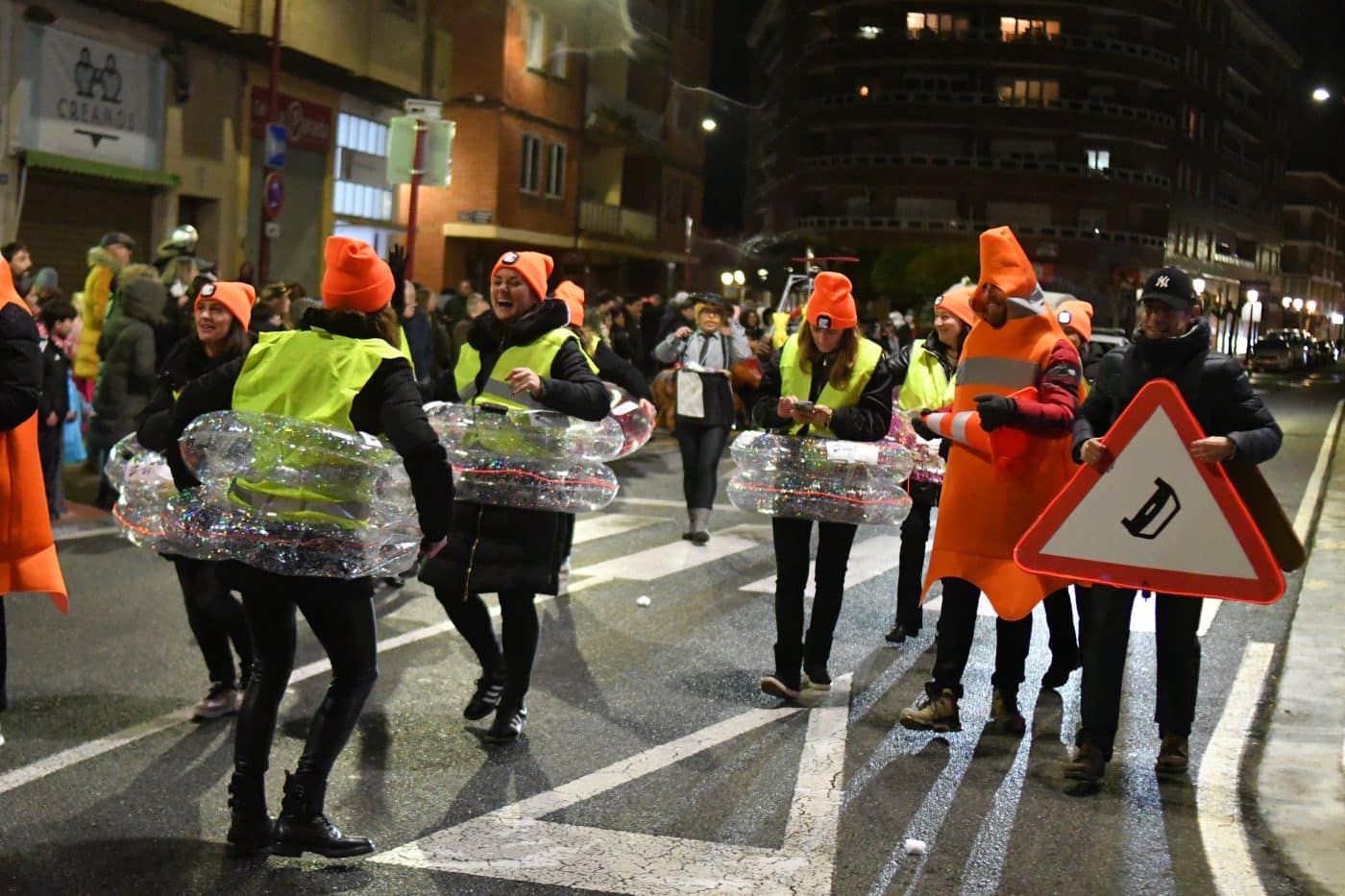 FOTOS: El carnaval de Haro resiste al frío y la lluvia 9 FOTOS: El carnaval de Haro resiste al frío y la lluvia 9