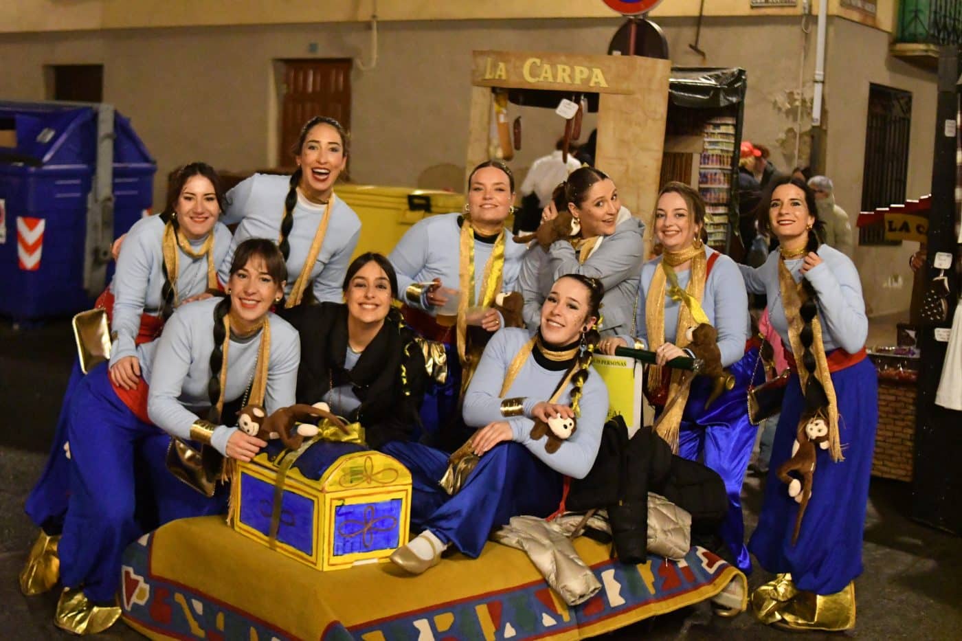 FOTOS: El carnaval de Haro resiste al frío y la lluvia 6 FOTOS: El carnaval de Haro resiste al frío y la lluvia 6