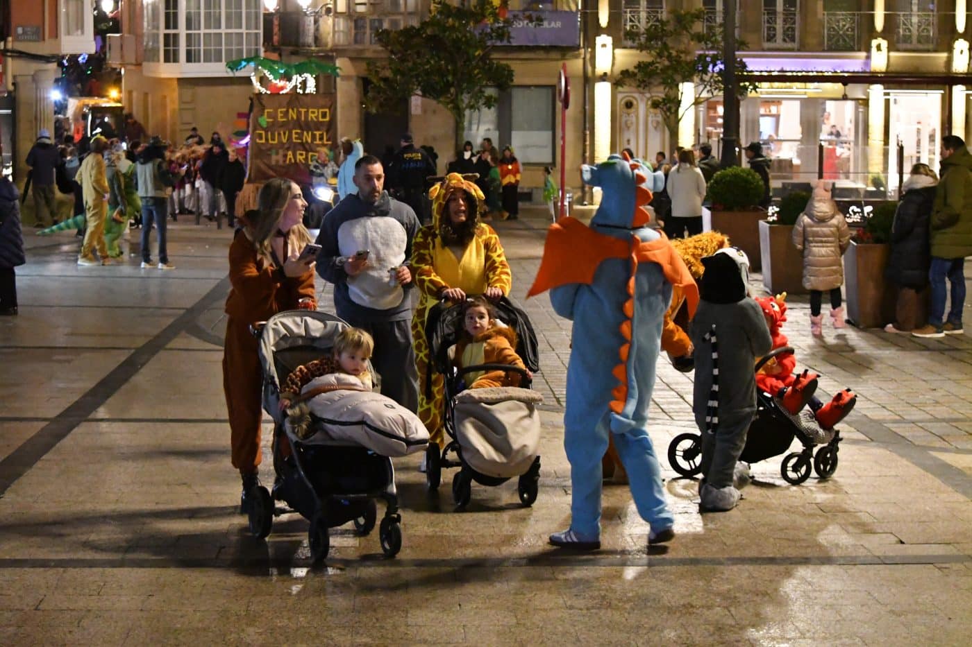 FOTOS: El carnaval de Haro resiste al frío y la lluvia 5 FOTOS: El carnaval de Haro resiste al frío y la lluvia 5