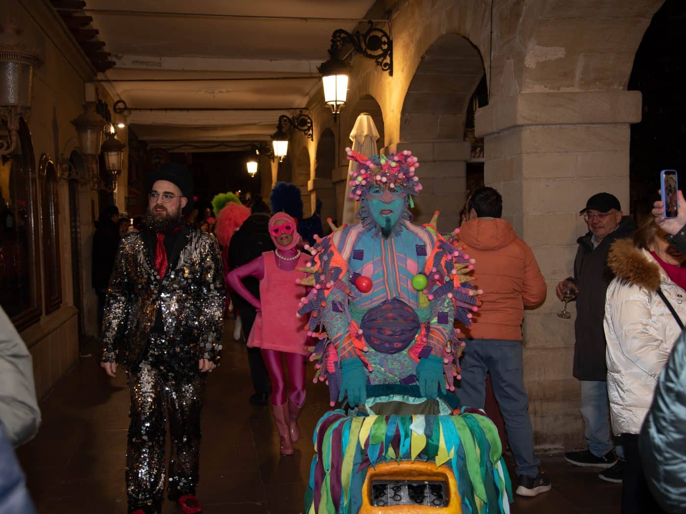 FOTOS: Ni el frío ni la lluvia apagan la fiesta del Carnaval del Vino de Haro 12
