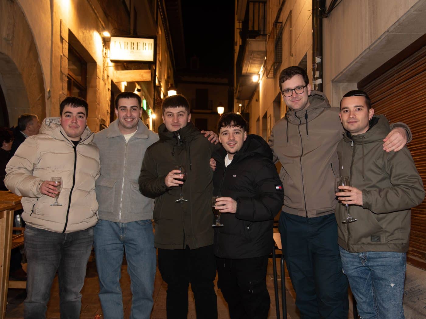 FOTOS: Ni el frío ni la lluvia apagan la fiesta del Carnaval del Vino de Haro 13