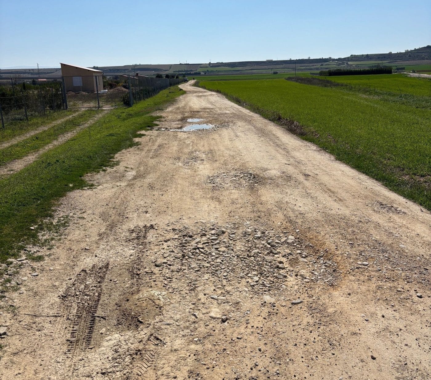 BUZÓN CIUDADANO: Denuncian el deterioro de los caminos de Cuzcurritilla y Micalanda en Haro y reclaman una solución 3