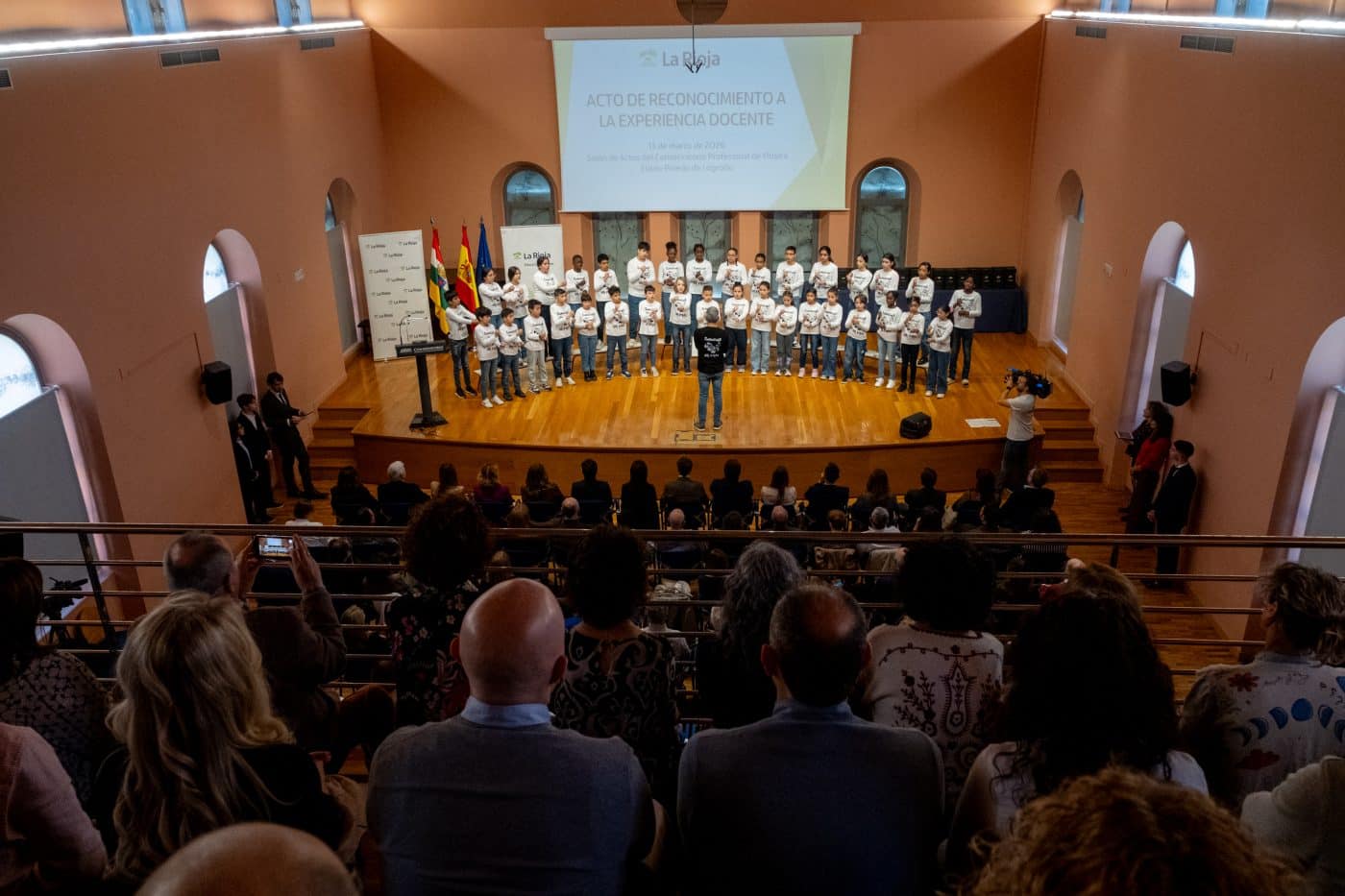 Capellán agradece la labor de los 81 docentes riojanos jubilados en el último año 2