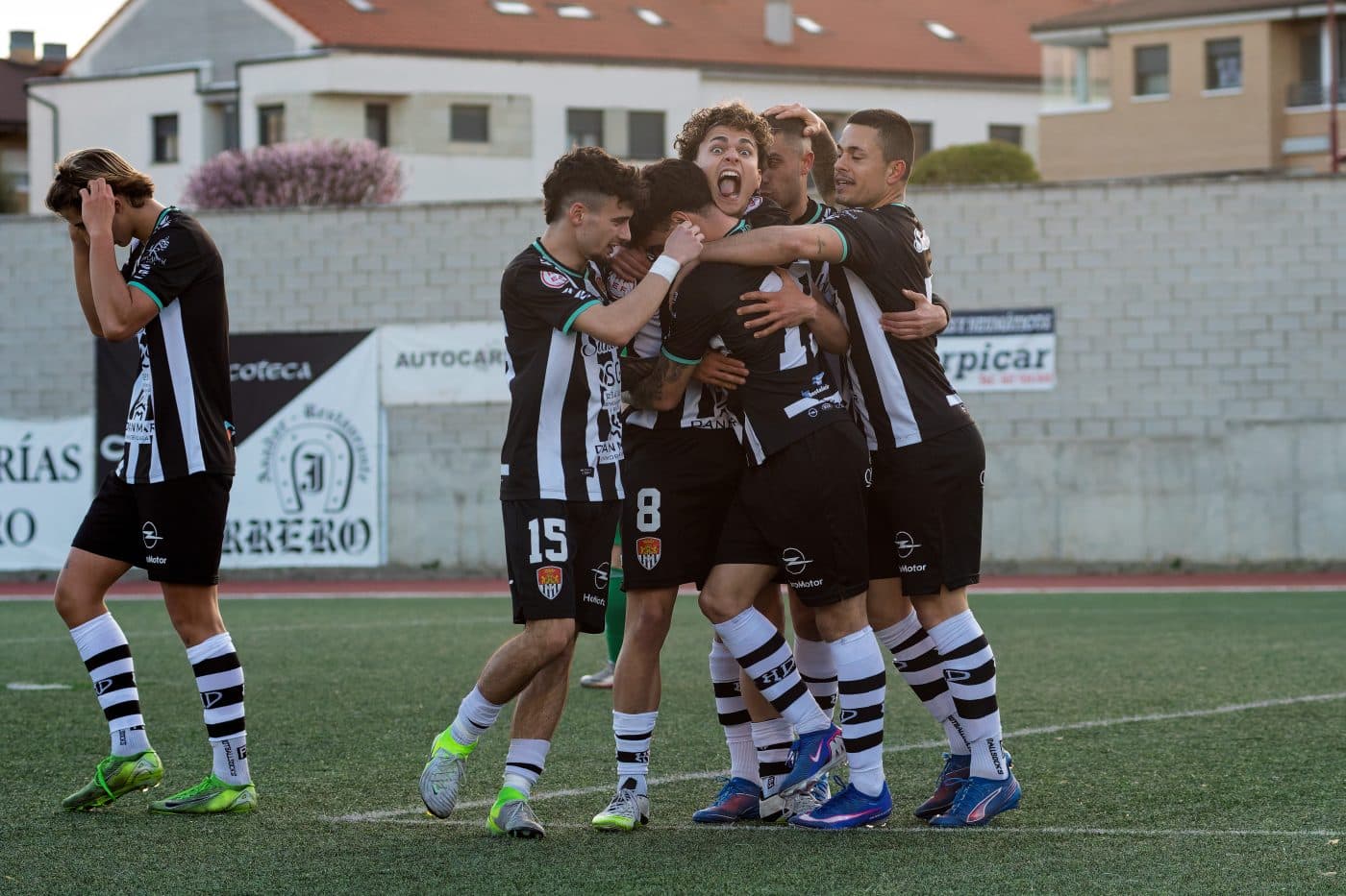 El Haro logra ante el Pradejón su sexto triunfo consecutivo y se pone a cinco puntos del playoff 4