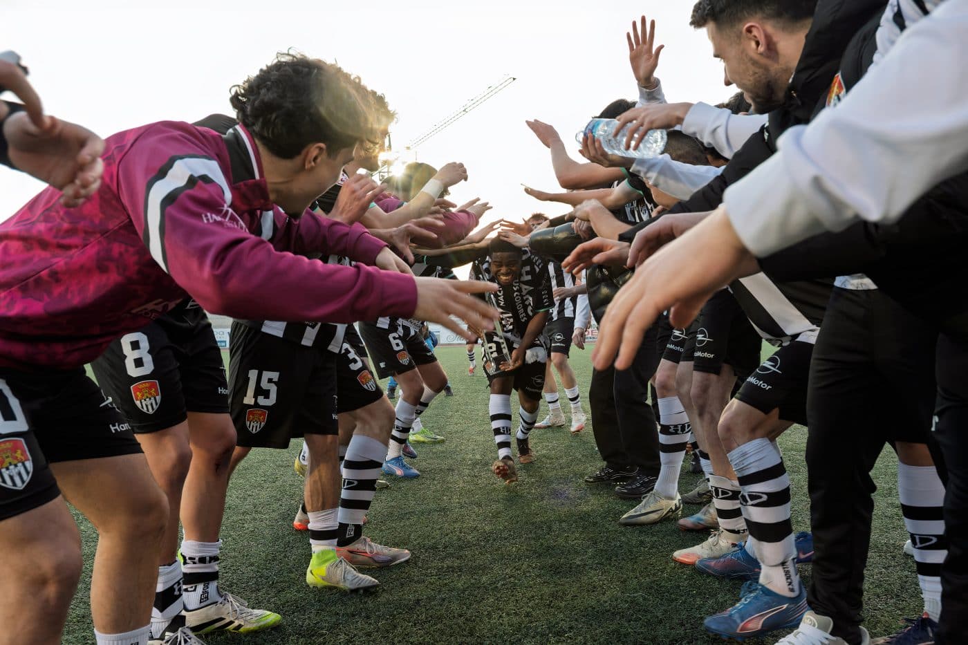 El Haro logra ante el Pradejón su sexto triunfo consecutivo y se pone a cinco puntos del playoff 3