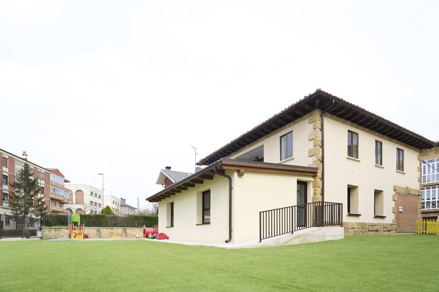 Labastida inaugura su nueva escuela infantil, que duplica las plazas disponibles para las familias del municipio 2