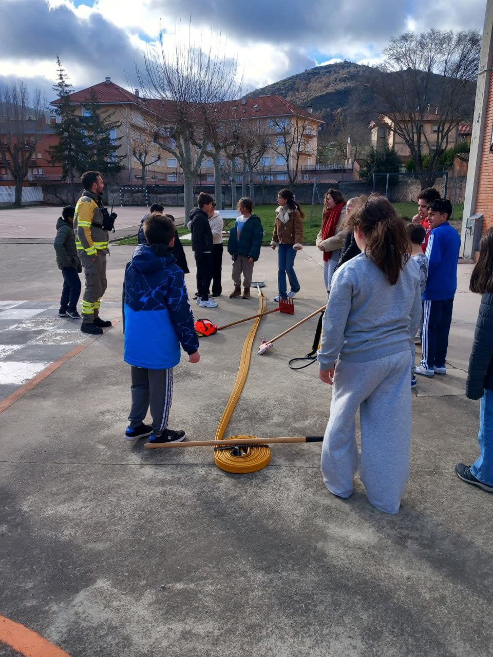 Más de 260 escolares riojanos se forman en prevención de incendios forestales 2