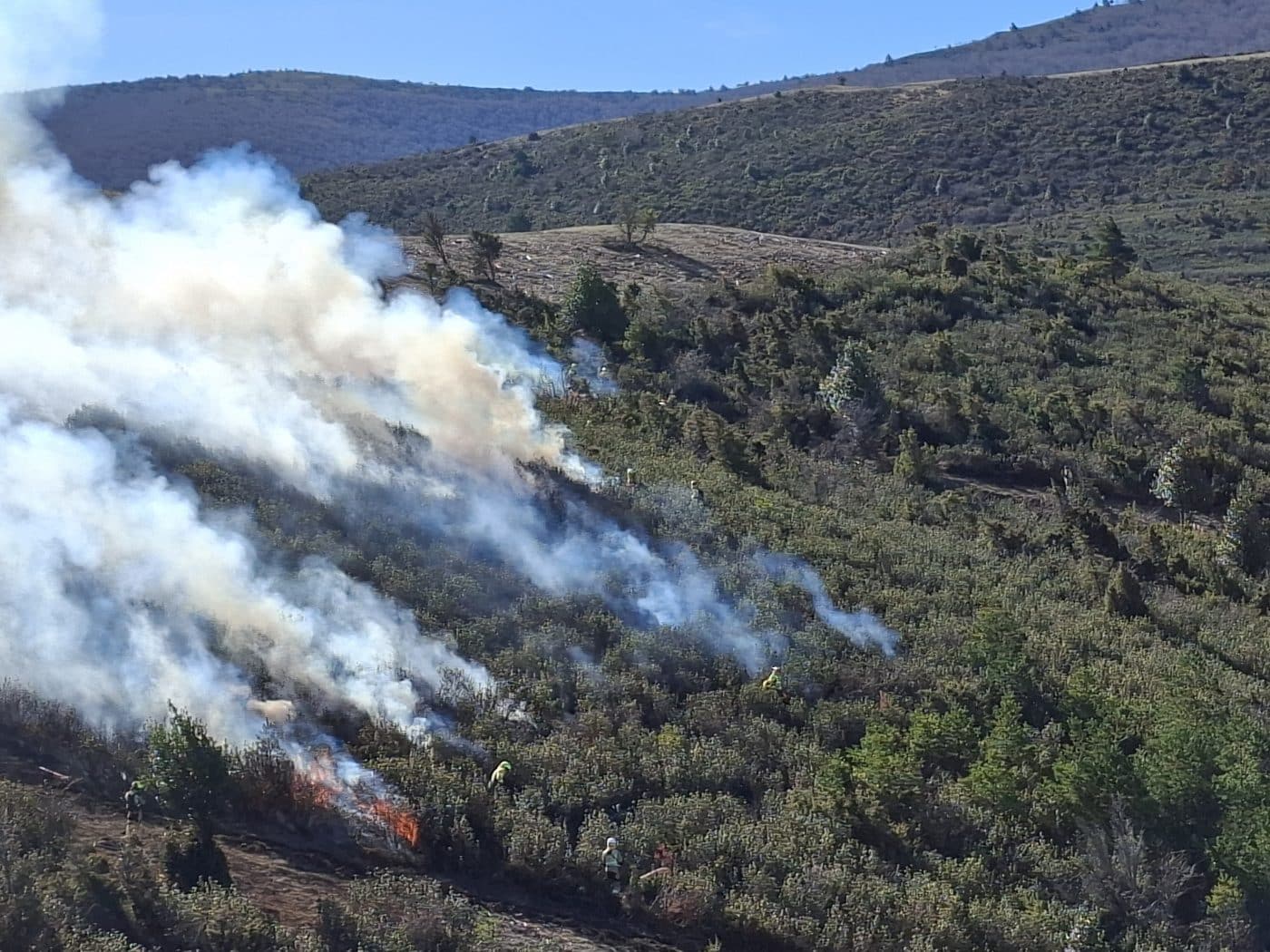 Fuego real para aprender a domarlo: así se entrena el operativo contra incendios en La Rioja 4
