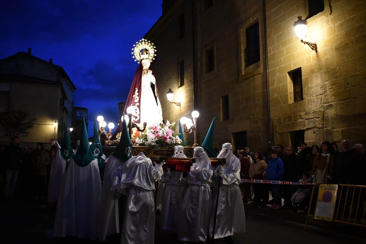 La procesión de El Encuentro vuelve a brillar en Haro sin la amenaza de la lluvia 26