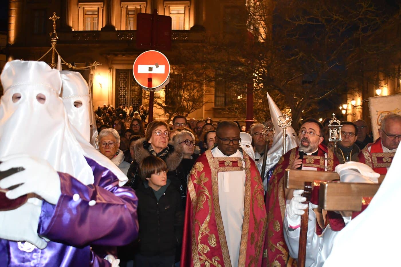 La procesión de El Encuentro vuelve a brillar en Haro sin la amenaza de la lluvia 16