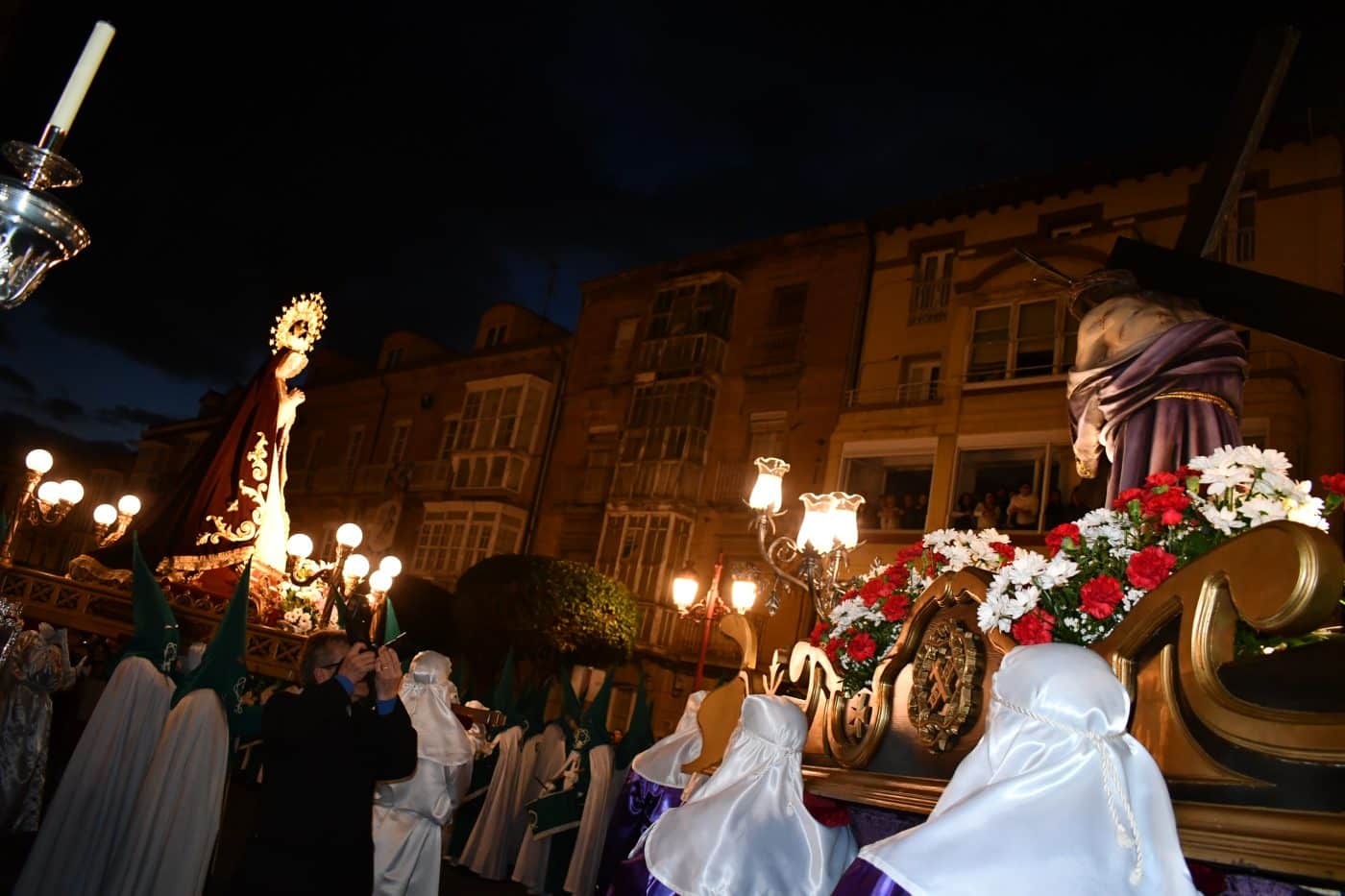 La procesión de El Encuentro vuelve a brillar en Haro sin la amenaza de la lluvia 7