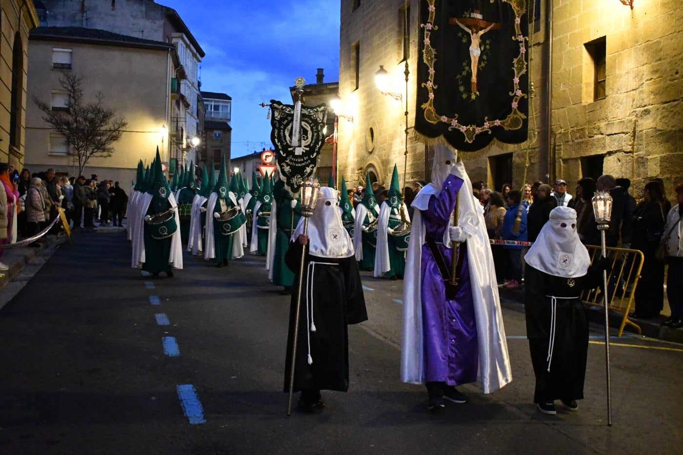 La procesión de El Encuentro vuelve a brillar en Haro sin la amenaza de la lluvia 33