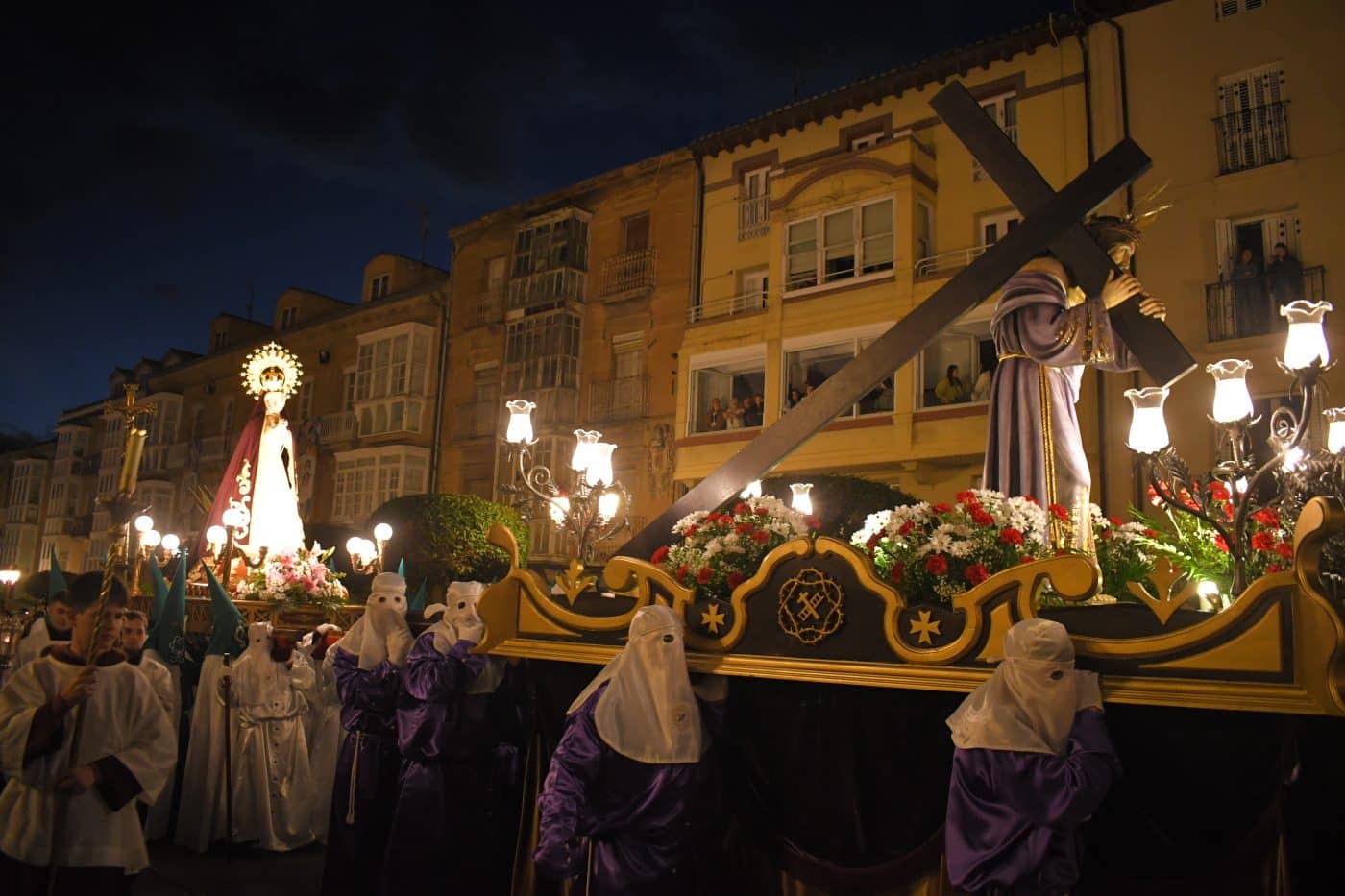 La procesión de El Encuentro vuelve a brillar en Haro sin la amenaza de la lluvia 15