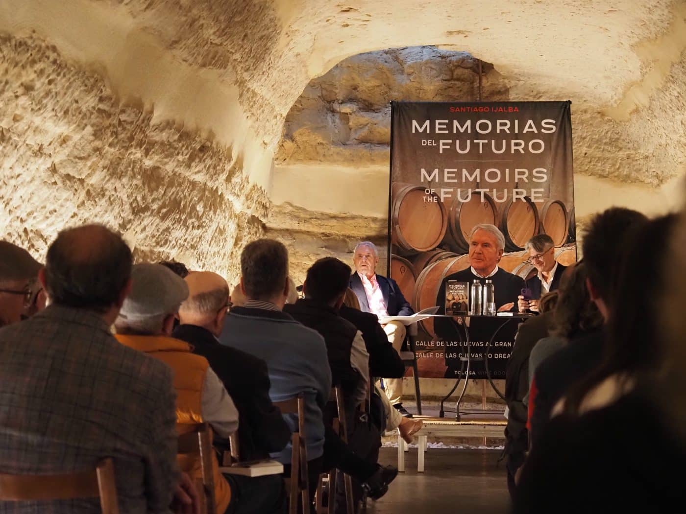 Santiago Ijalba reivindica el Barrio de las Cuevas de Haro en su libro 'Memorias del futuro' 2