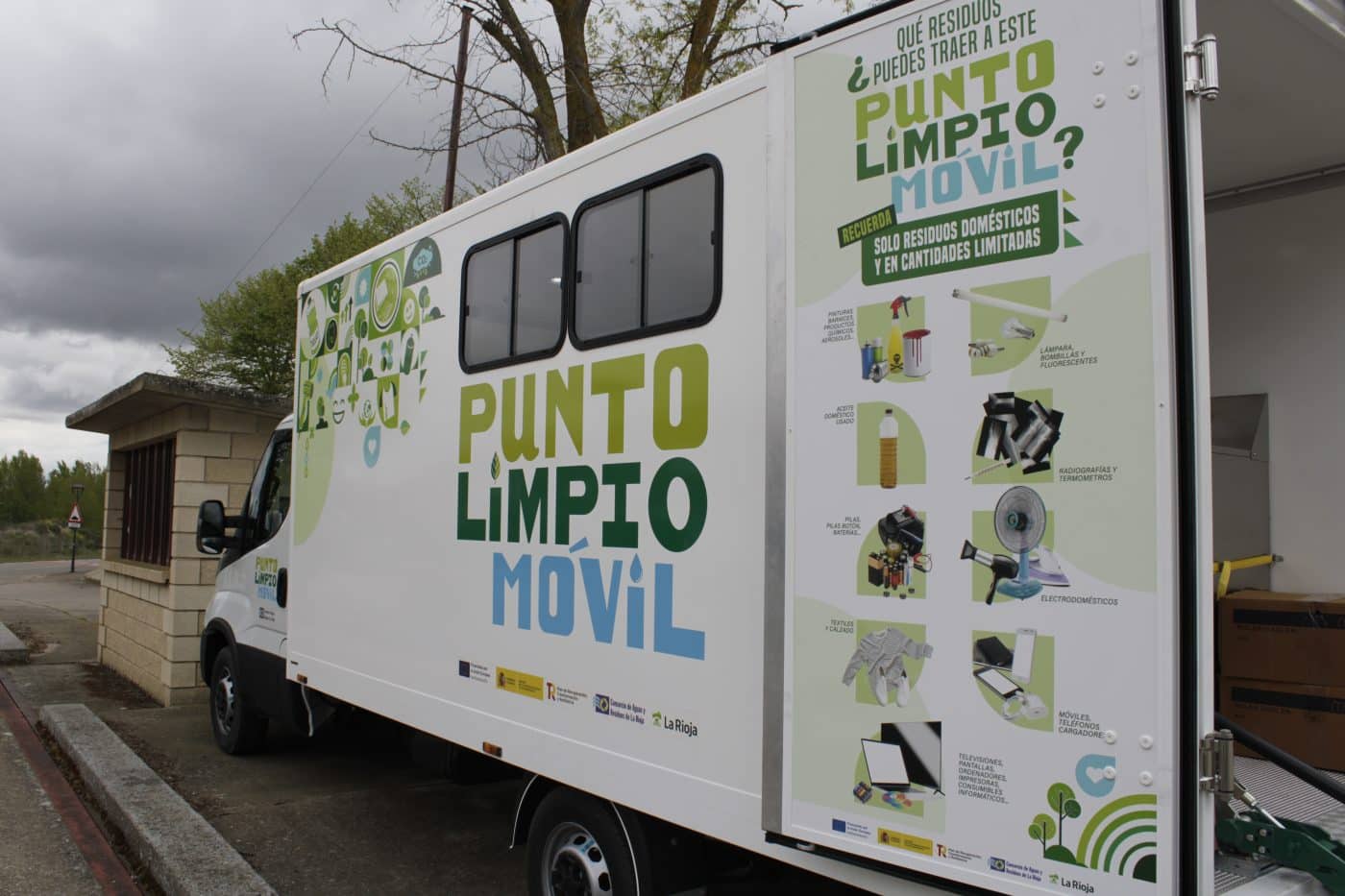 Zarratón da salida al nuevo Punto Limpio Móvil que acercará el reciclaje a miles de vecinos de La Rioja 5