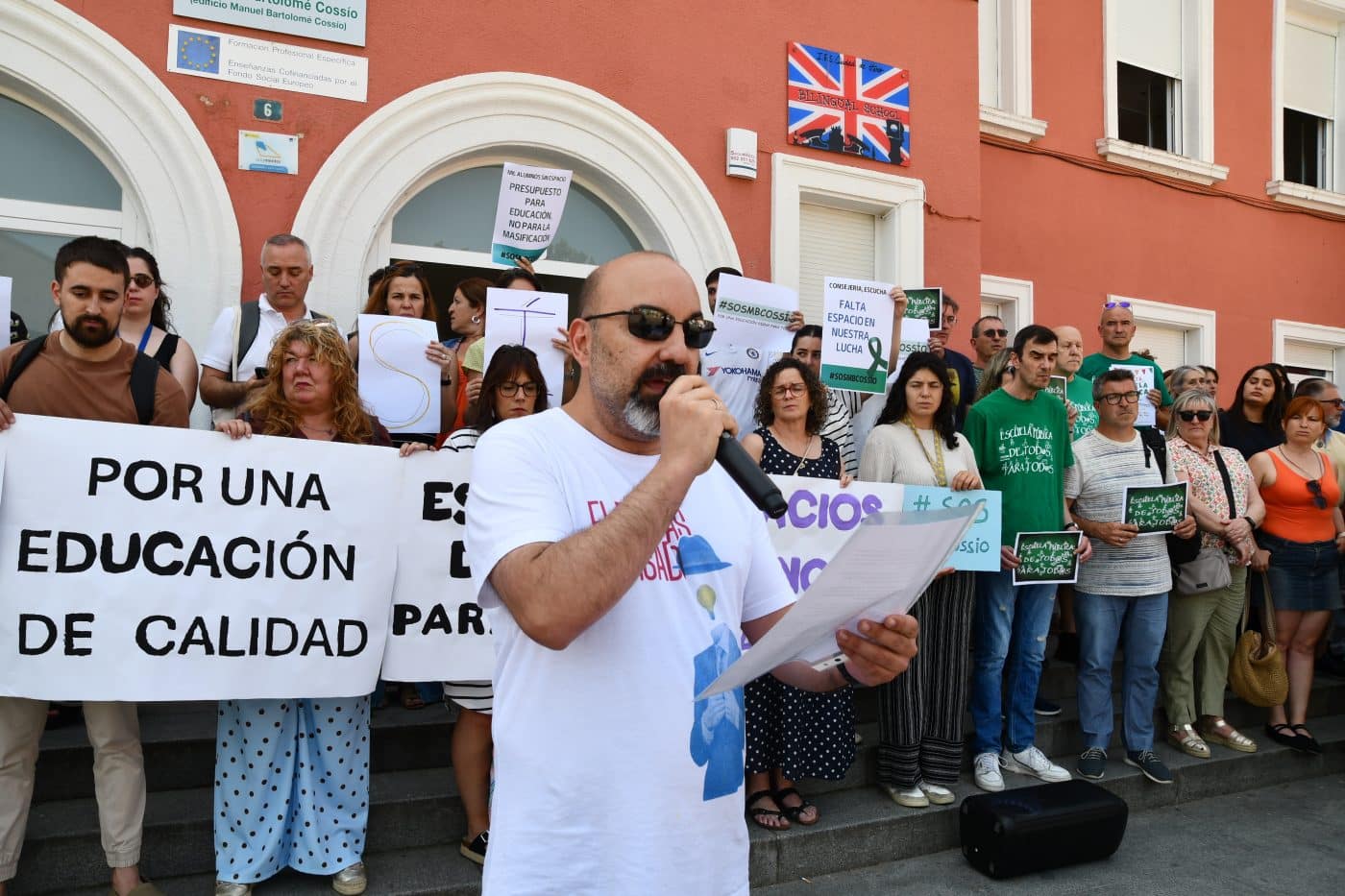 Concentración en el IES Manuel Bartolomé Cossío de Haro para exigir "espacios dignos" para el centro 7