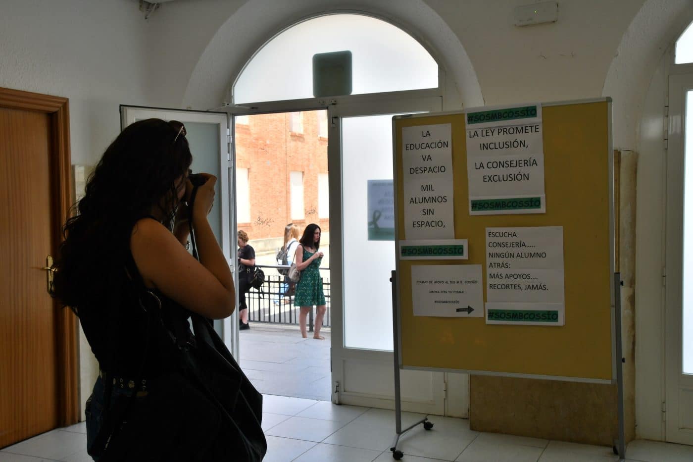 Concentración en el IES Manuel Bartolomé Cossío de Haro para exigir "espacios dignos" para el centro 19