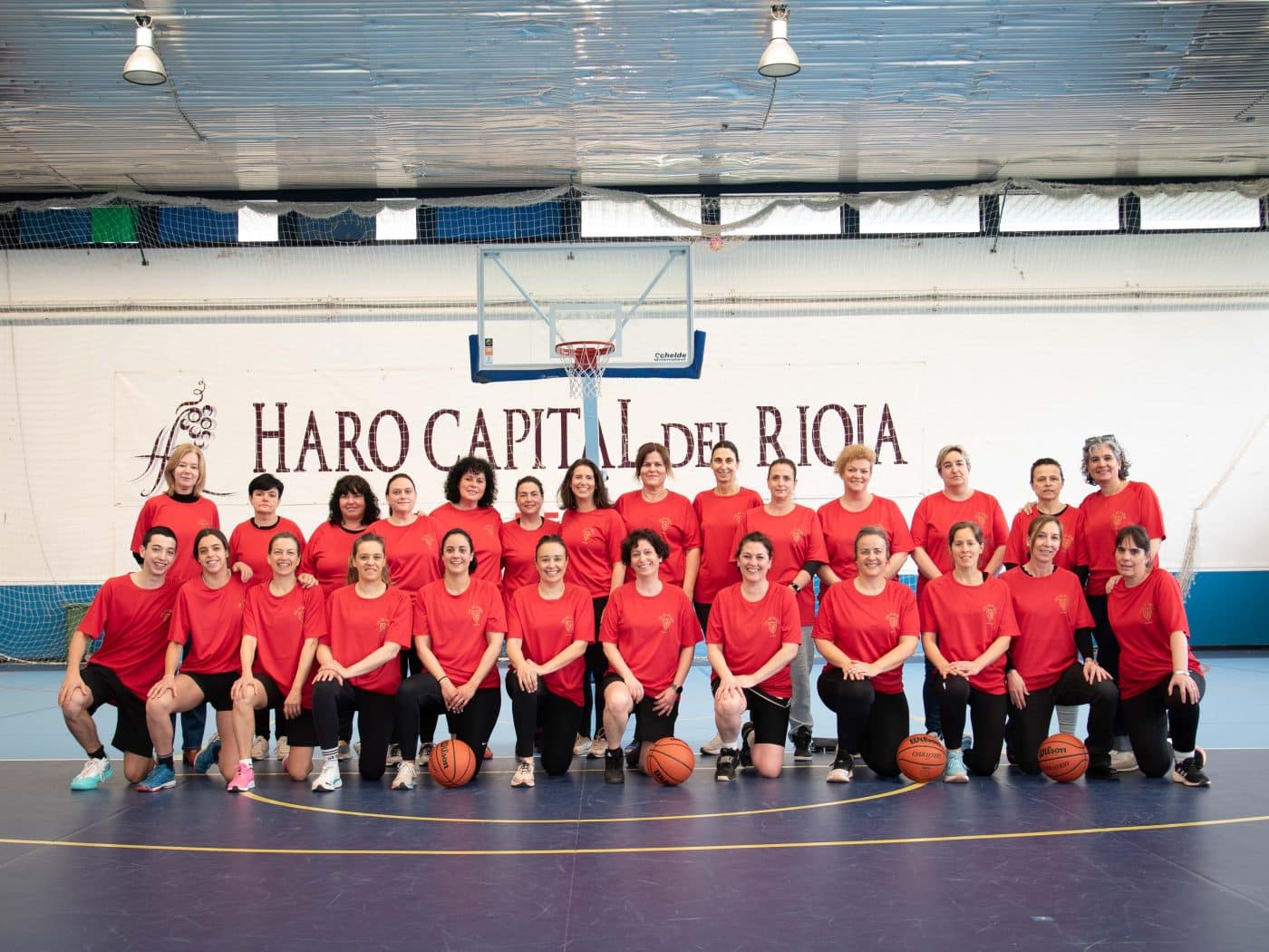 El Club Baloncesto Haro homenajea a Eduardo García en una emotiva despedida de temporada 3