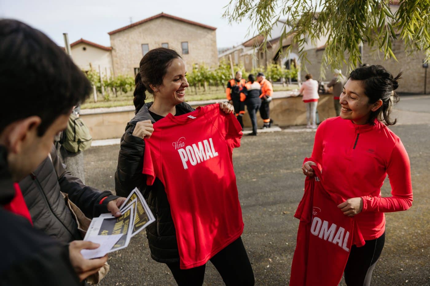 La III Carrera Solidaria Viña Pomal bate récord en Haro: más de 700 participantes y 3.000 euros recaudados para FARO 20