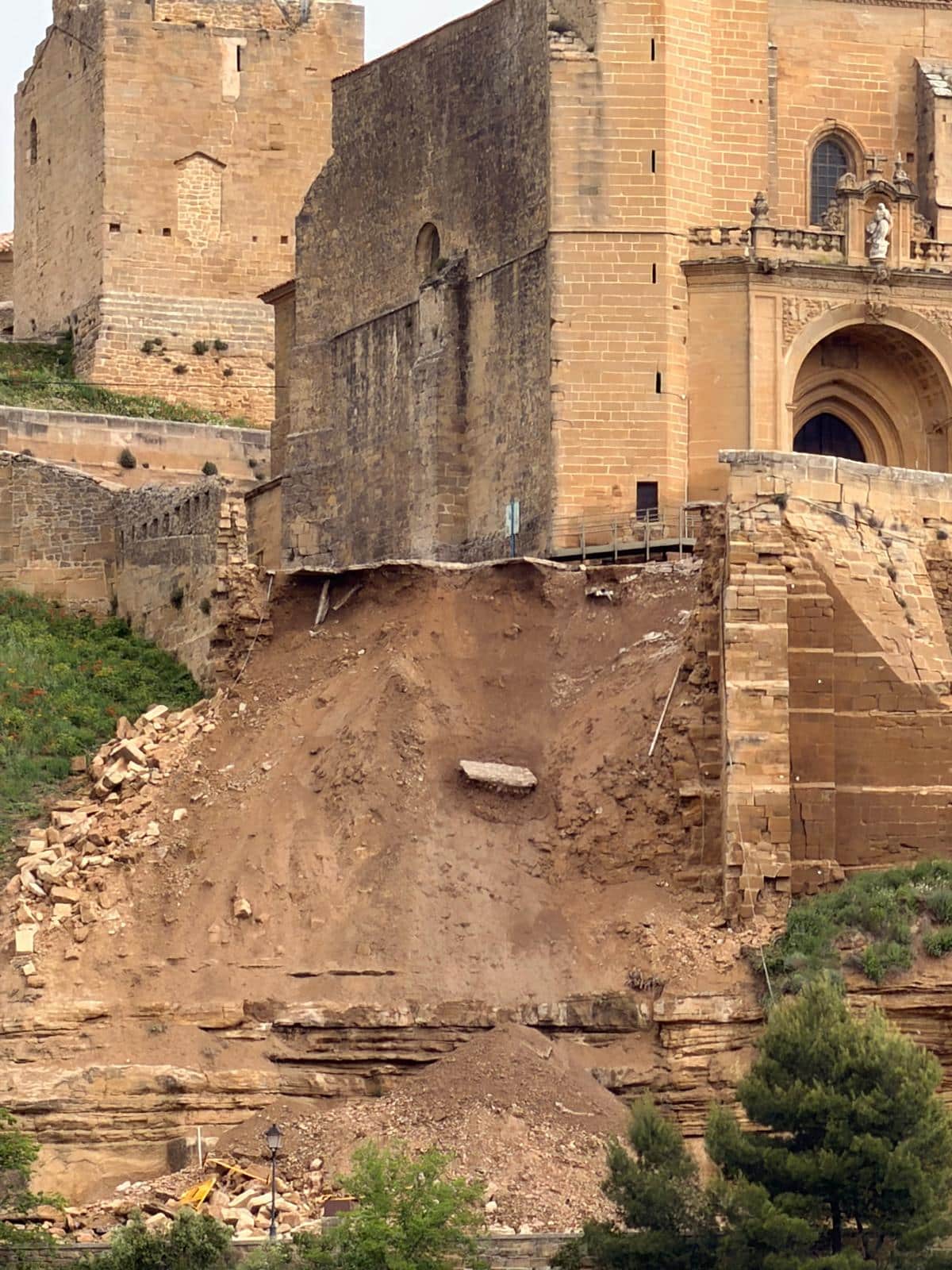 La Rioja activa el nivel 1 de Protección Civil por el desprendimiento en la muralla del Castillo de San Vicente 3