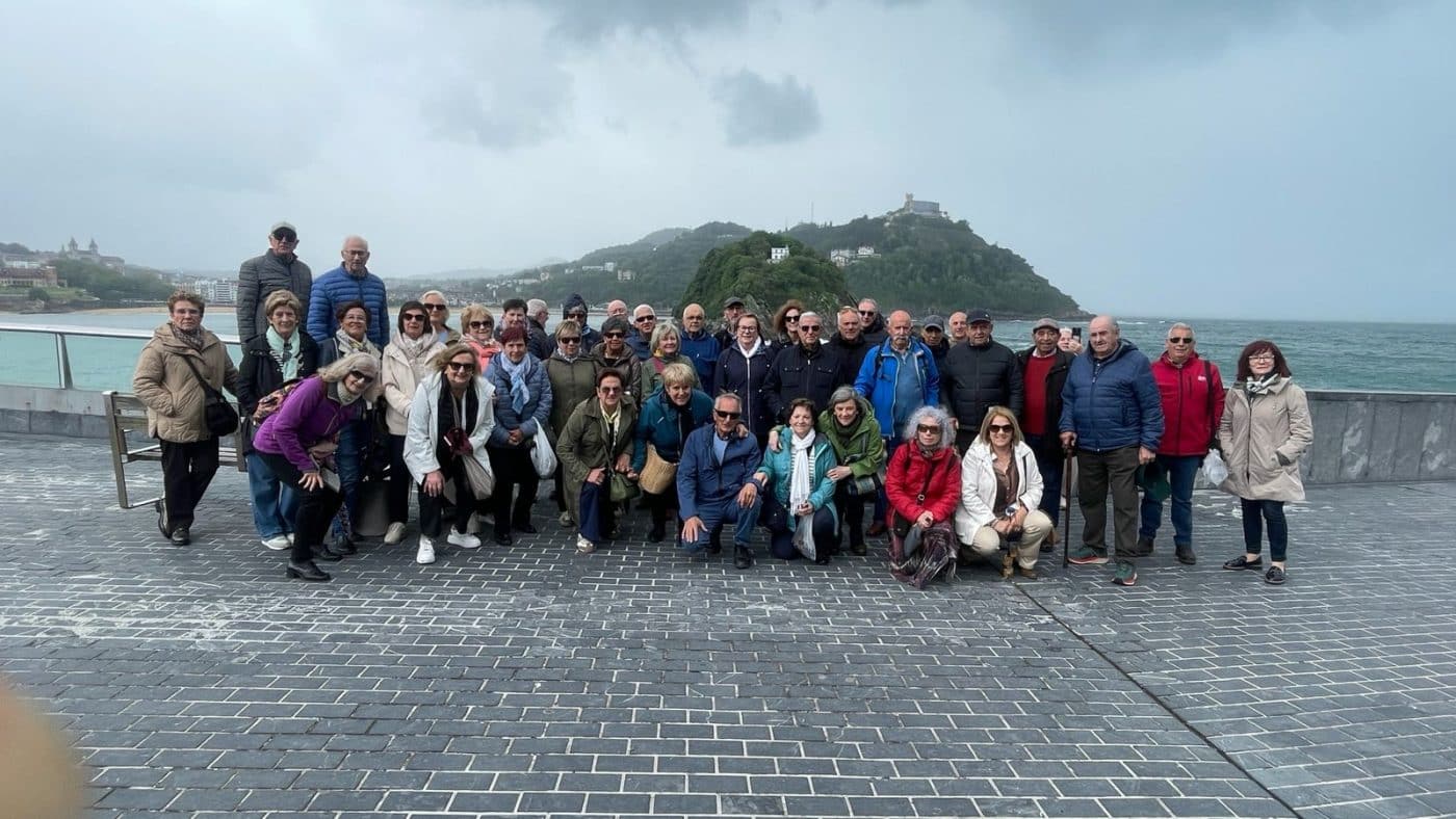 Los Amigos del Camino de Santiago de Haro-Rioja Alta disfrutan de una jornada de convivencia en San Sebastián 2