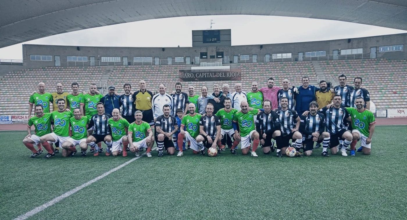 Los veteranos del Haro Deportivo y Umore Ona de Usánsolo firman tablas en el Luis de la Fuente 4