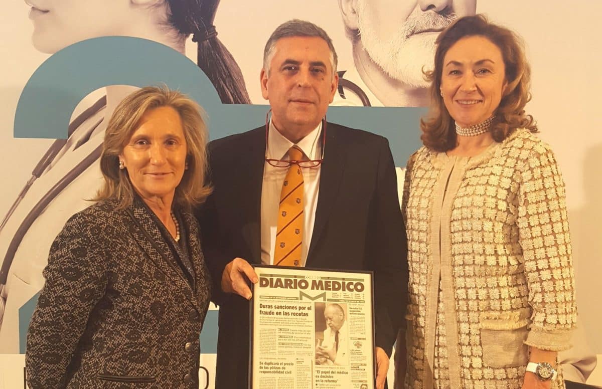 El jarrero José Antonio Oteo, reconocido como Embajador de la Medicina Española