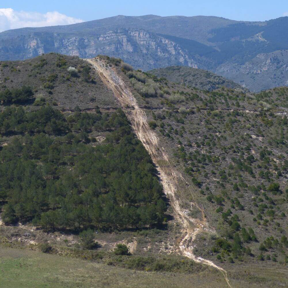 Medio Ambiente intensificará los controles ante el aumento del tránsito ilegal de motos por los montes de La Rioja
