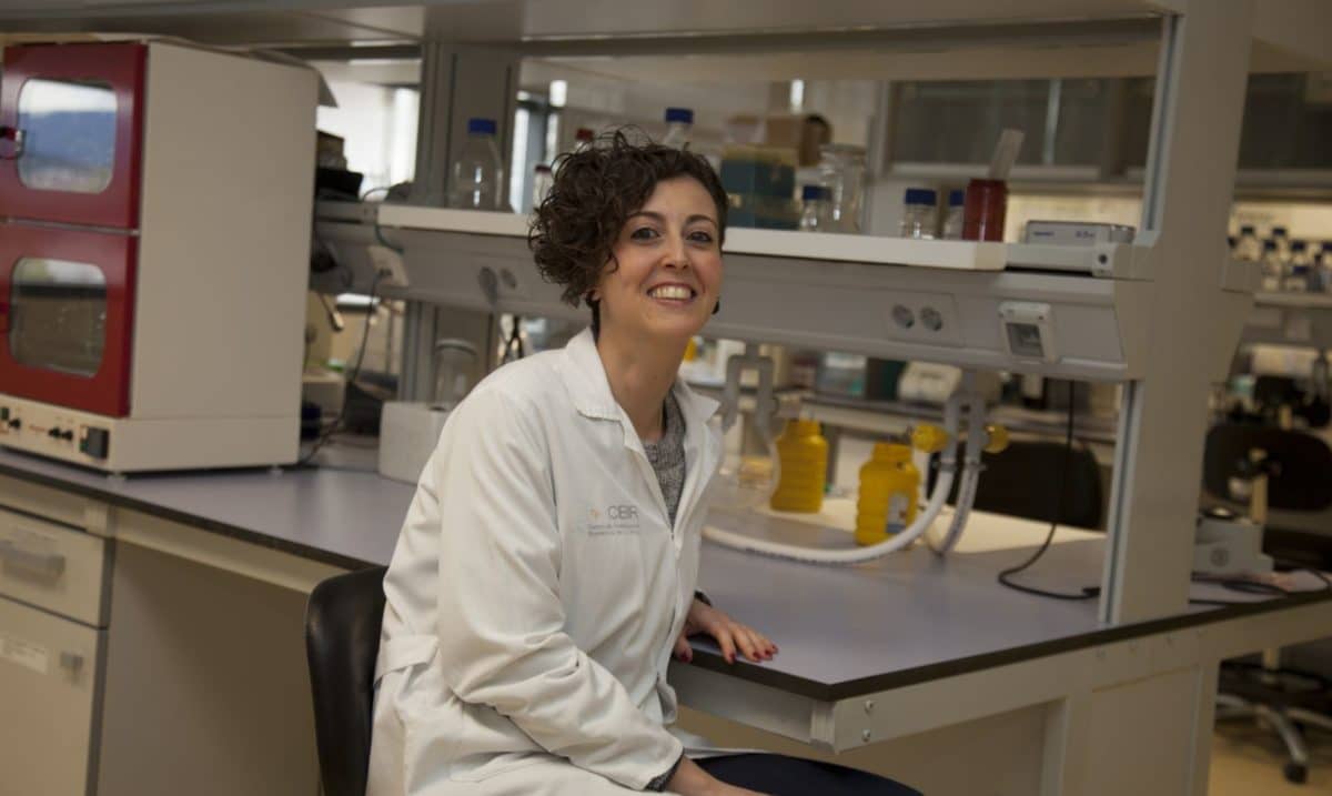La investigadora del CIBIR Lidia Ruiz, doctora ‘cum laude’ con mención internacional por la UR